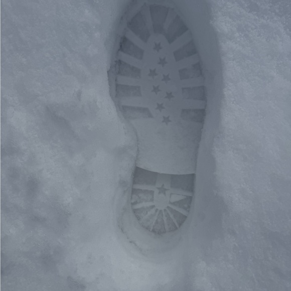 Black Waterproof Snow & Rain Boots – Star Footprint Soles – Women’s US 7 / EU 38 - Picture 5 of 5